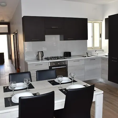 Toni Flats Two Bedroom Apartment *